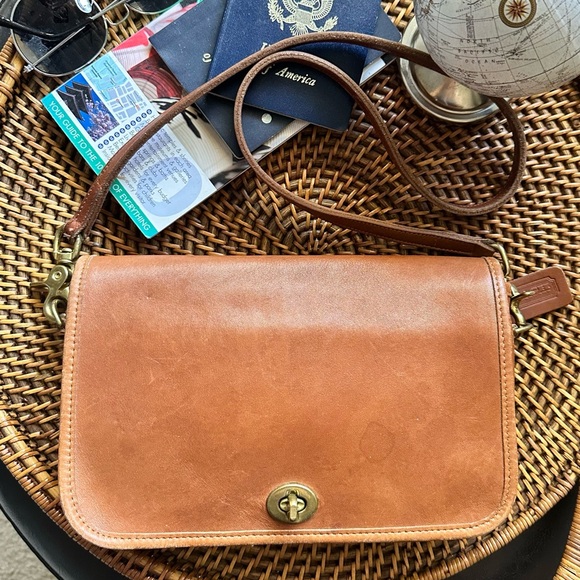 Coach Handbags - COACH British Tan Leather 1980’s Penny Pocket Crossbody Clutch Purse Vintage